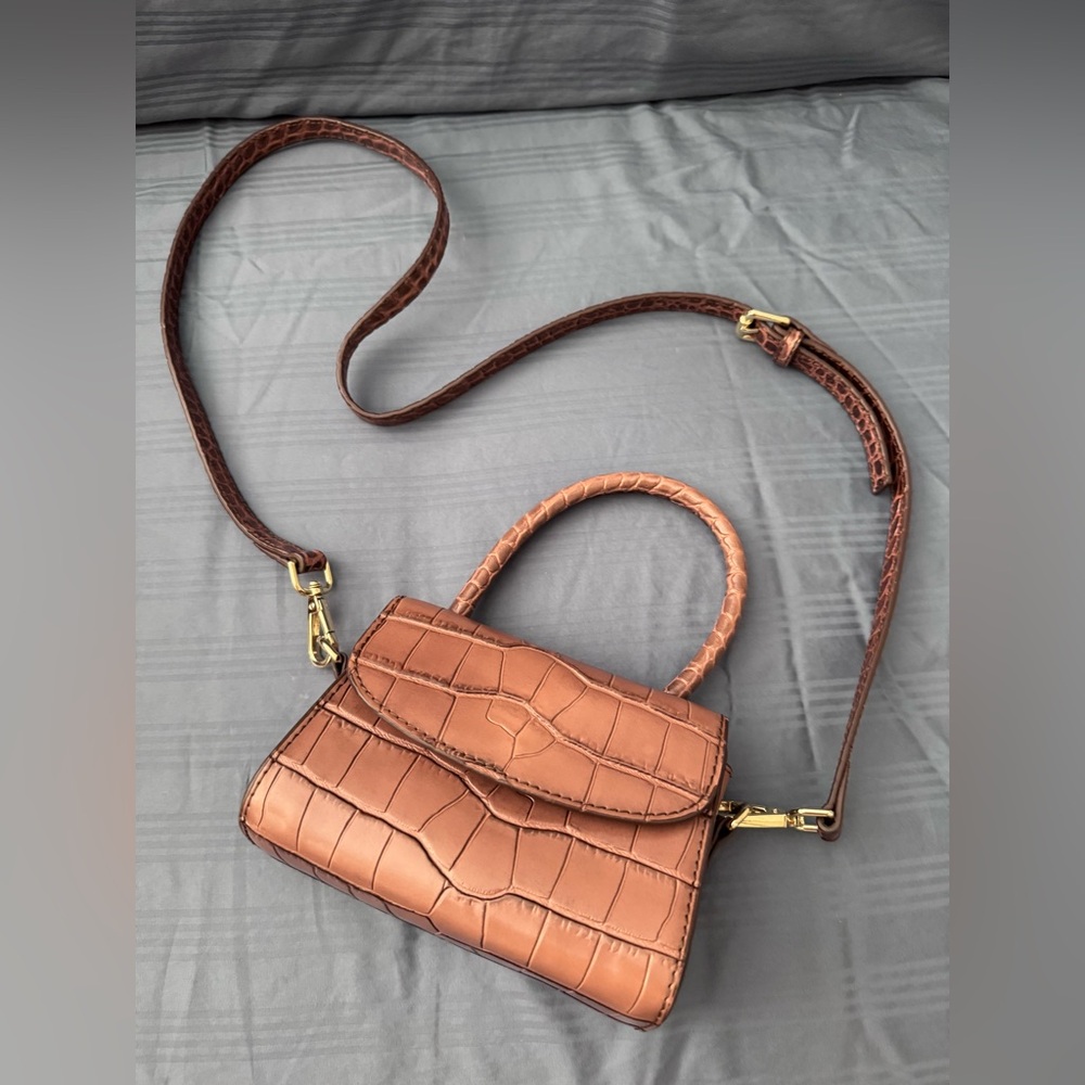 Elegant Brown Crocodile Pattern Handbag